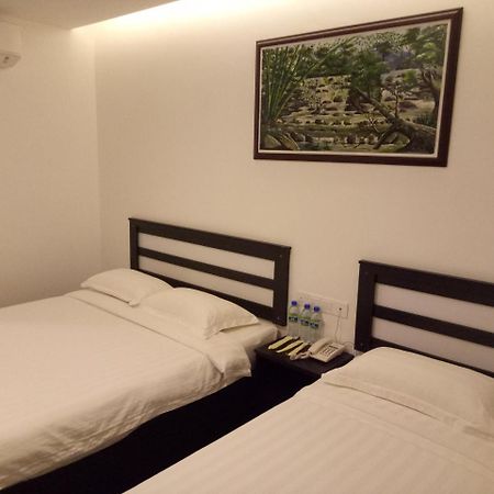 Hotel Sri Bernam Sabak Bernam Kültér fotó