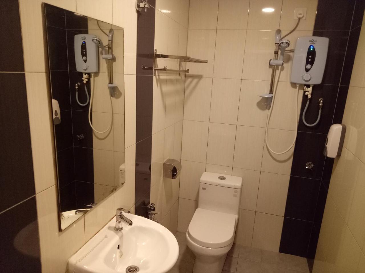 Hotel Sri Bernam Sabak Bernam Kültér fotó