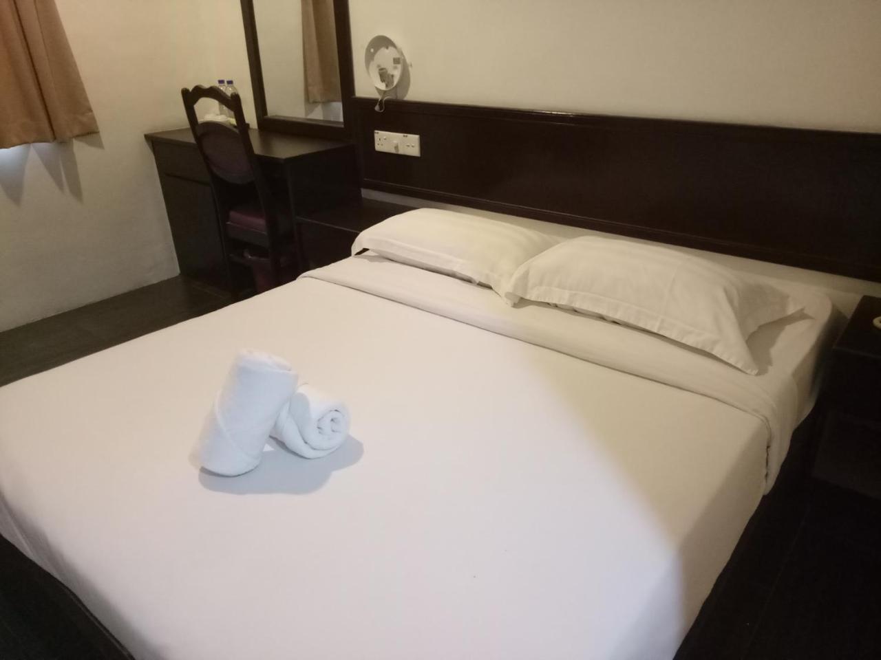 Hotel Sri Bernam Sabak Bernam Kültér fotó