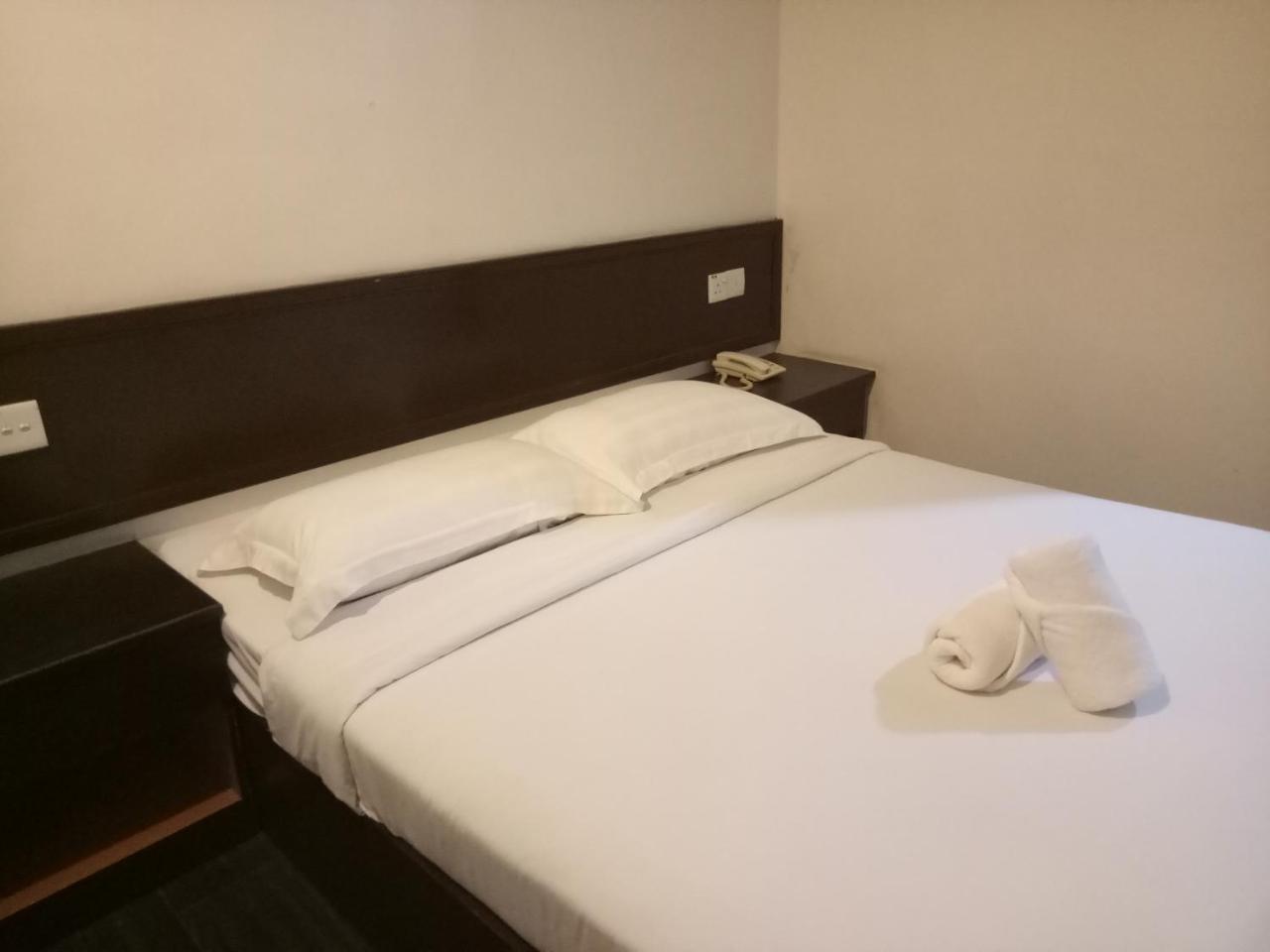 Hotel Sri Bernam Sabak Bernam Kültér fotó