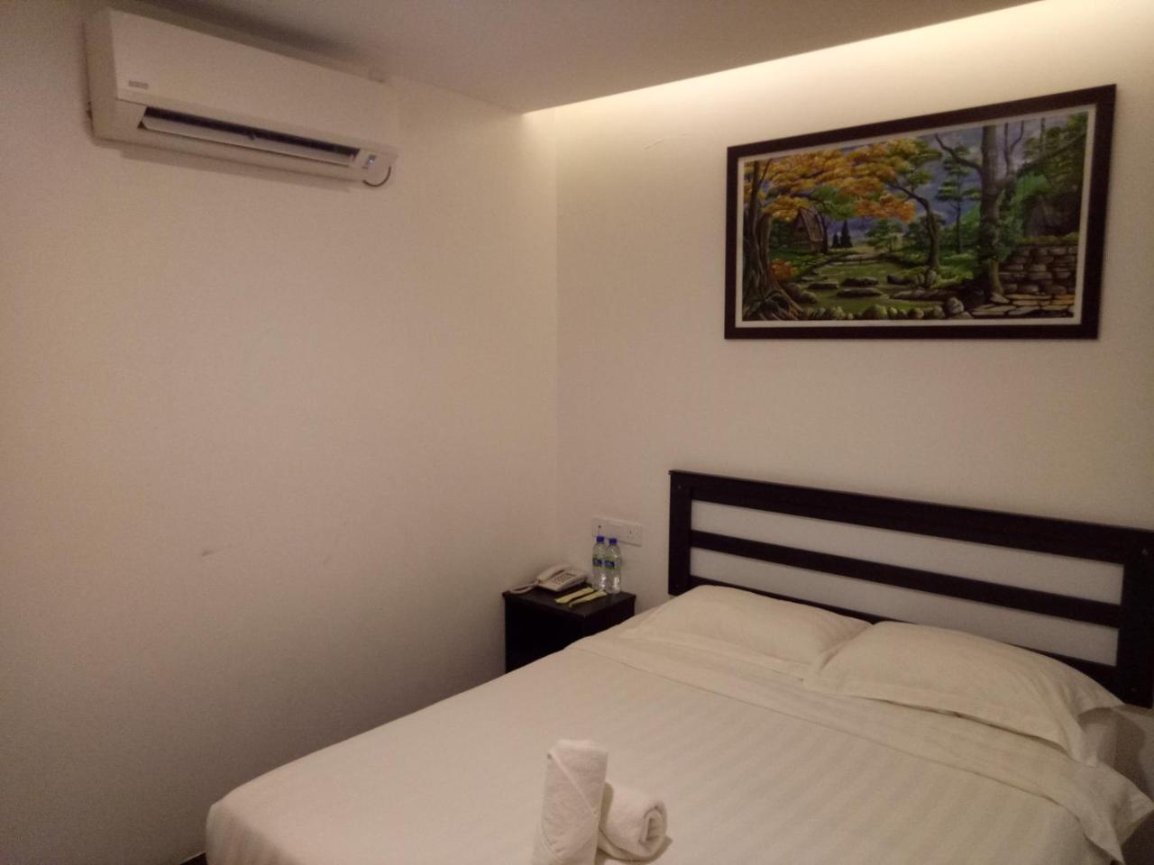 Hotel Sri Bernam Sabak Bernam Kültér fotó