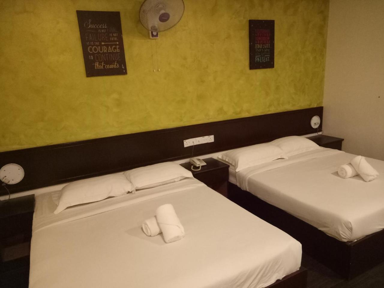 Hotel Sri Bernam Sabak Bernam Kültér fotó