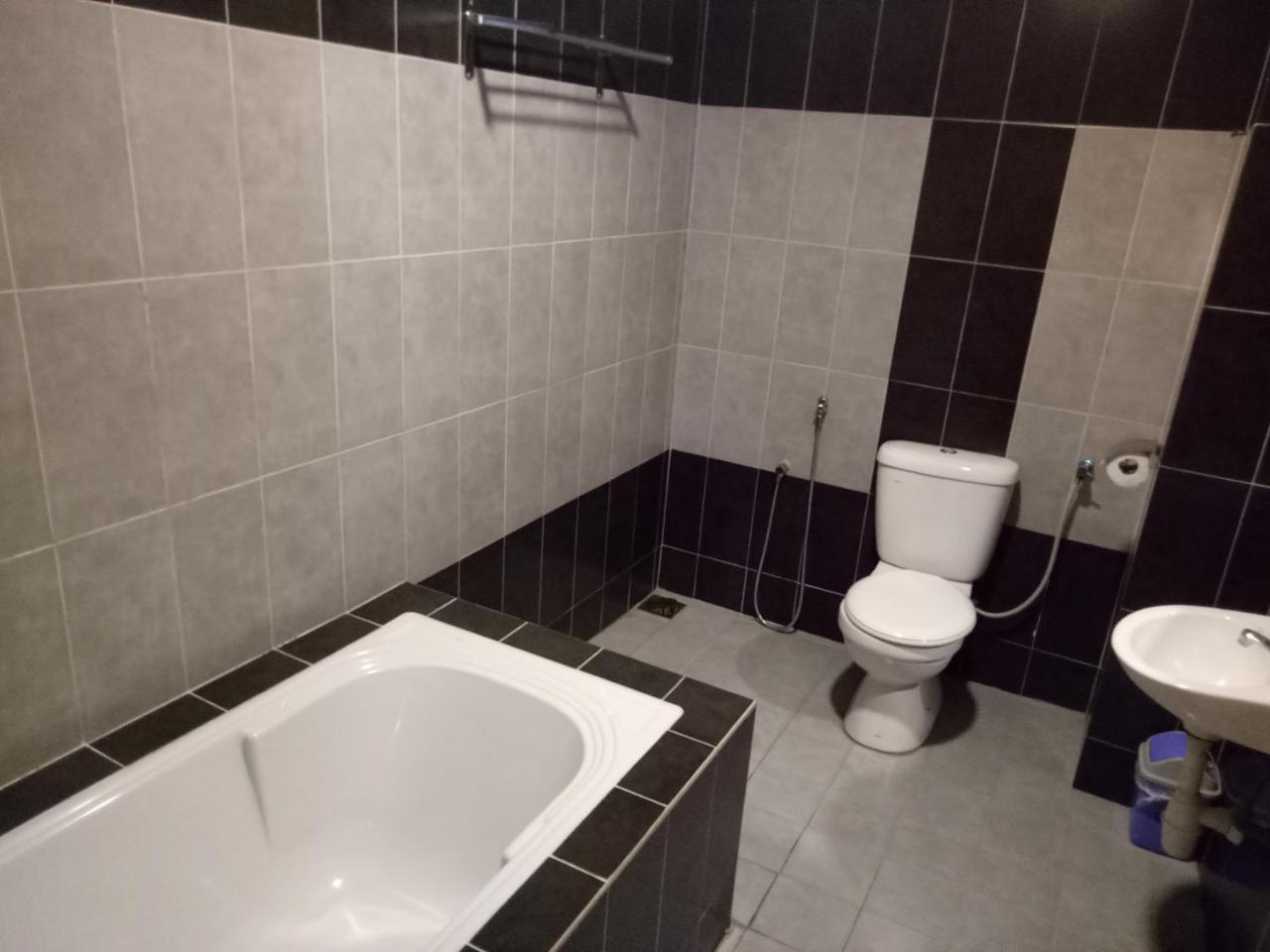 Hotel Sri Bernam Sabak Bernam Kültér fotó