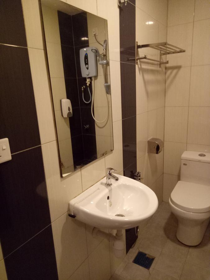 Hotel Sri Bernam Sabak Bernam Kültér fotó