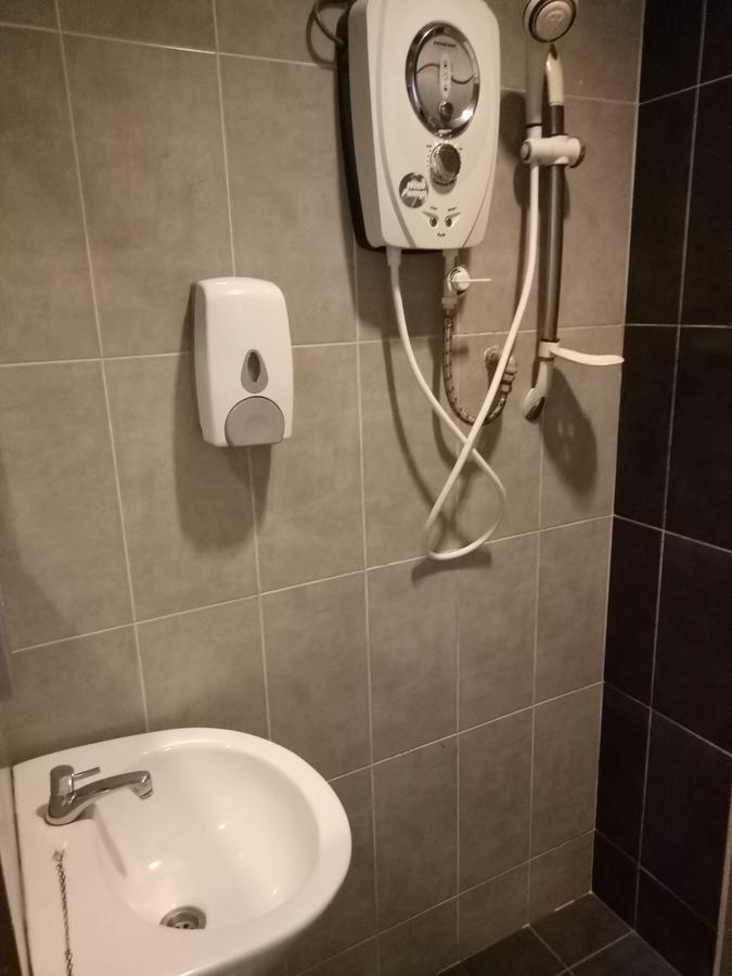 Hotel Sri Bernam Sabak Bernam Kültér fotó