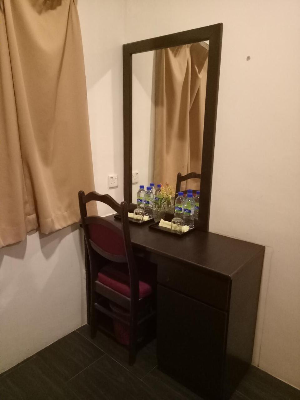 Hotel Sri Bernam Sabak Bernam Kültér fotó