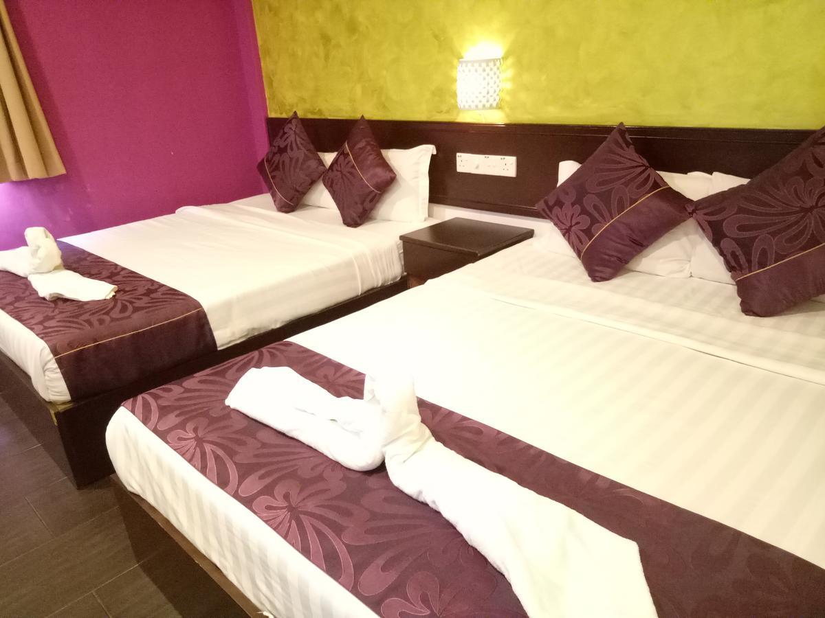 Hotel Sri Bernam Sabak Bernam Kültér fotó