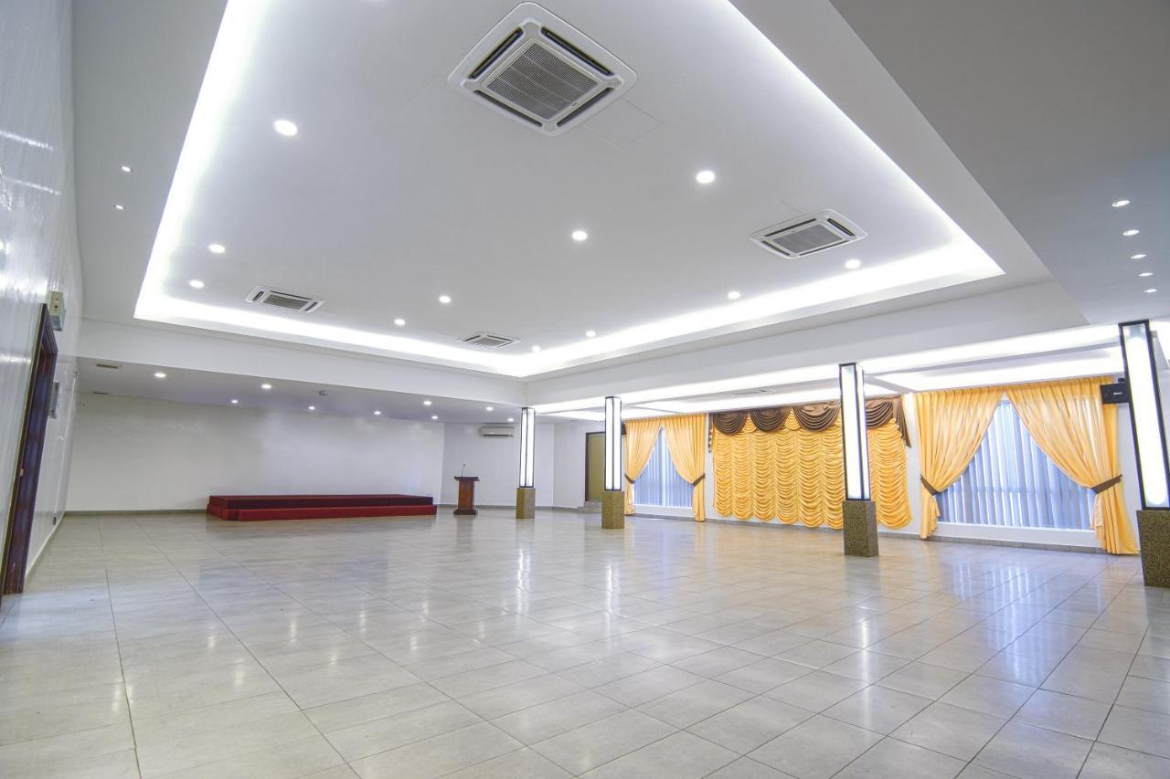 Hotel Sri Bernam Sabak Bernam Kültér fotó
