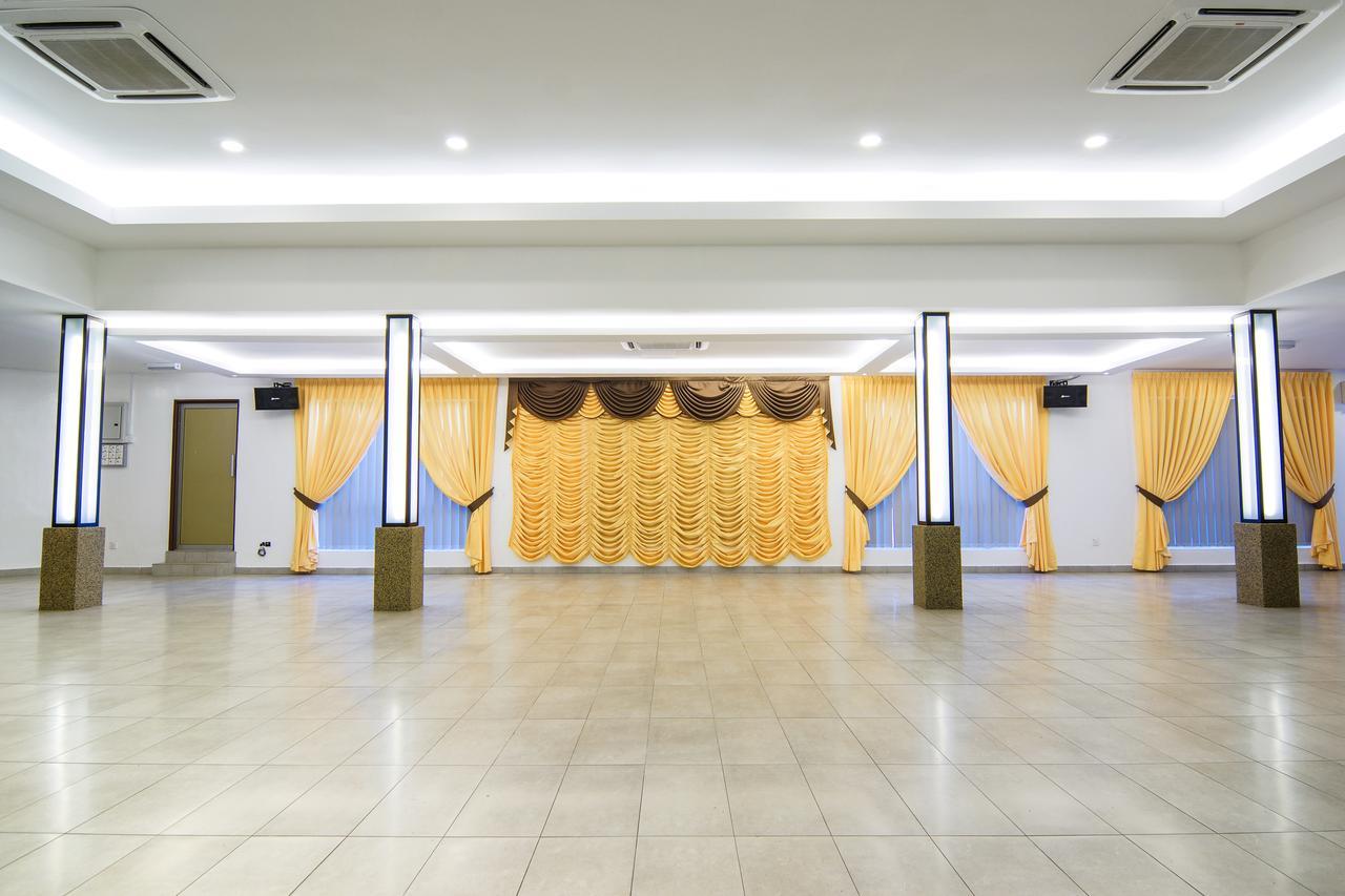 Hotel Sri Bernam Sabak Bernam Kültér fotó